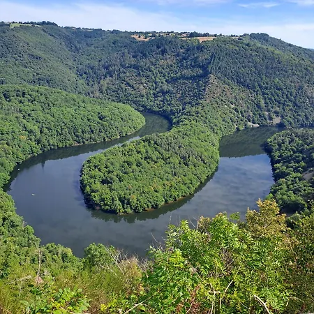 Le Carrier Classe 4 Etoiles 2 A 5 Personnes Au Coeur Des Volcans D'auvergne * Mazaye